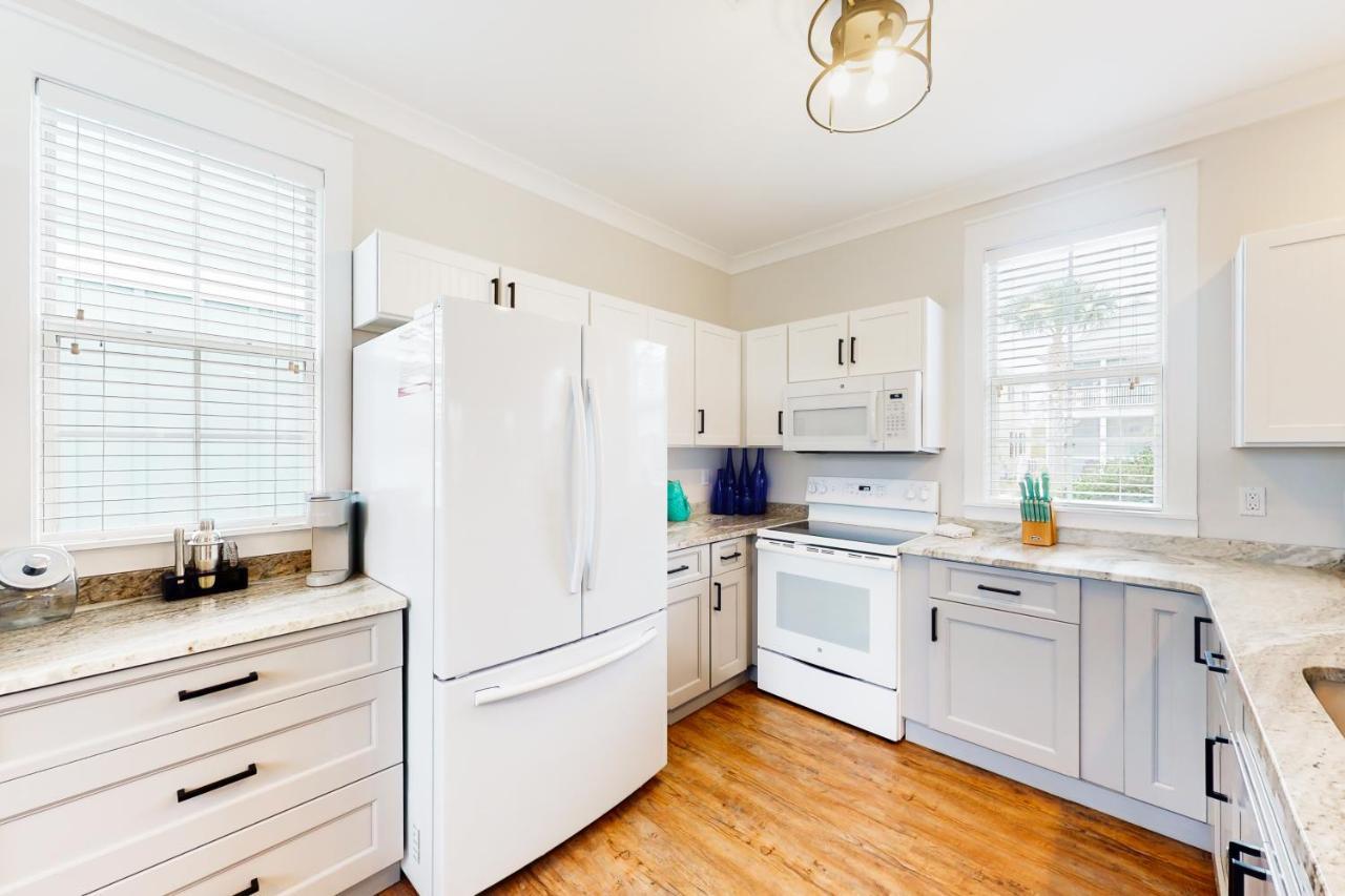 Barefoot Cottages #B8 Jasmine By The Bay Highland View Bagian luar foto